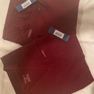 Jaanuu Women’s 3-Pocket Scrub top and Women’s 5-Pocket Skinny Scrub Jogger.